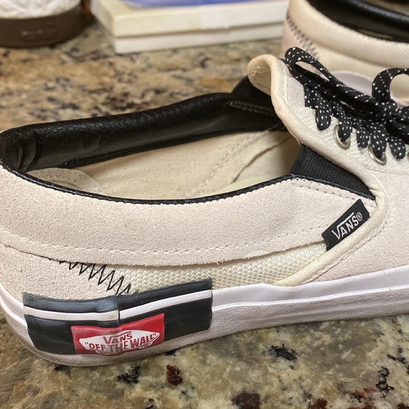 RARE- White suede with black, deconstructed slip on Vans - Picture 6 of 8